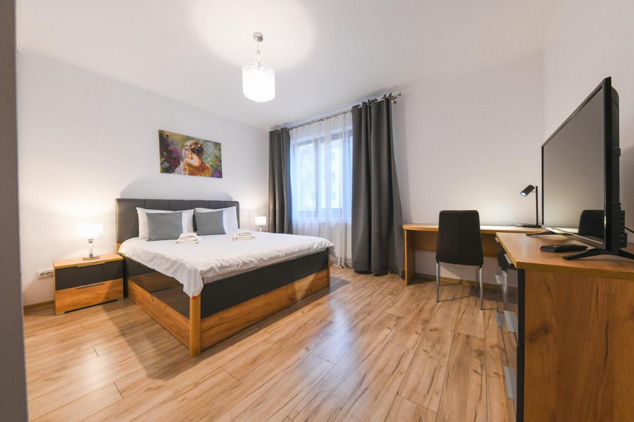 Spacious And Quiet 2 Bedroom Apartment Клуж-Напока Екстер'єр фото