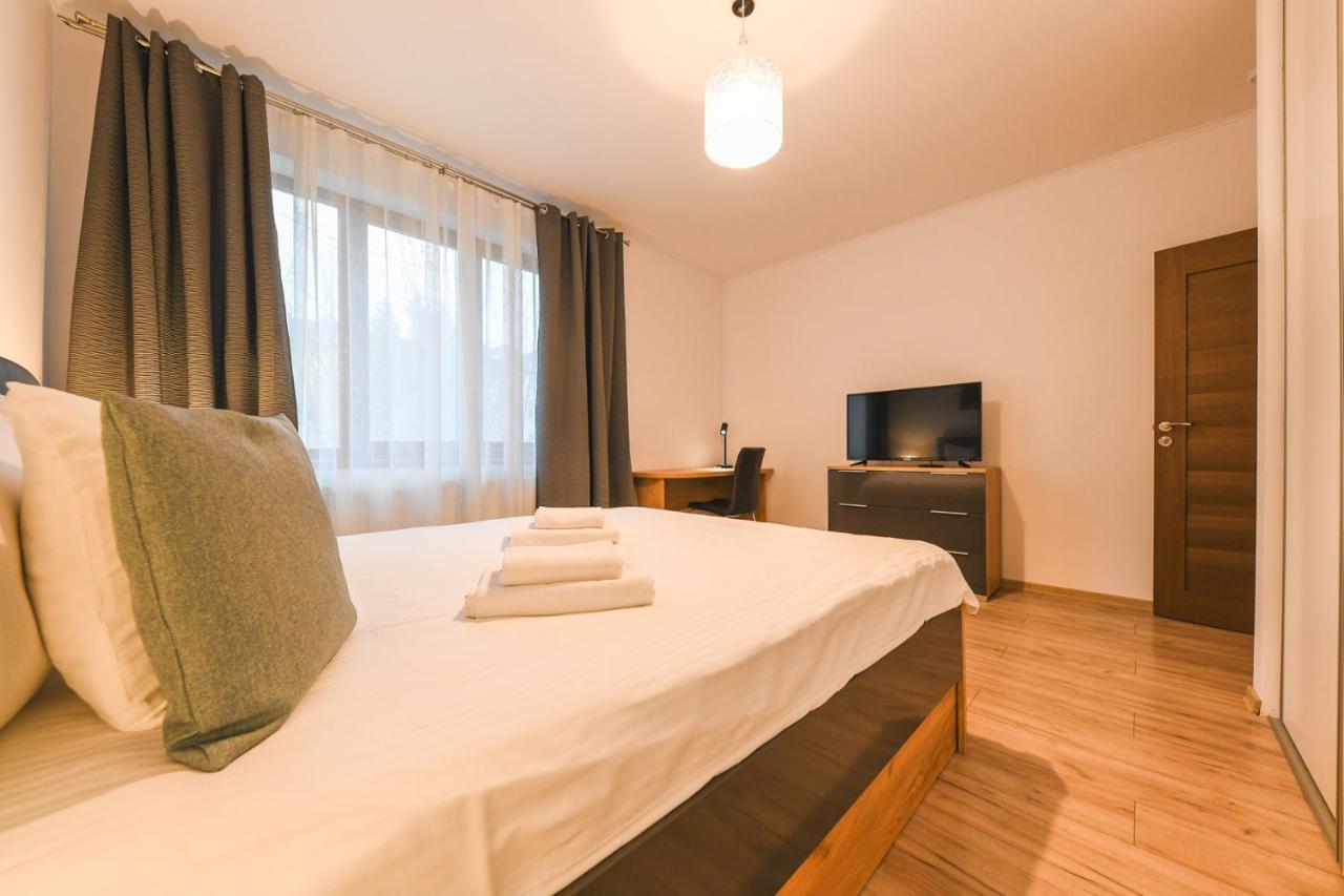 Spacious And Quiet 2 Bedroom Apartment Клуж-Напока Екстер'єр фото