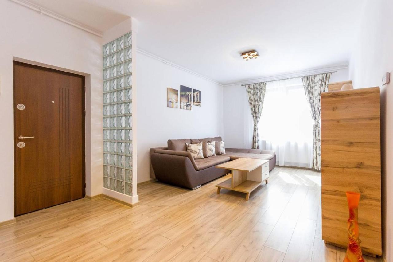Spacious And Quiet 2 Bedroom Apartment Клуж-Напока Екстер'єр фото