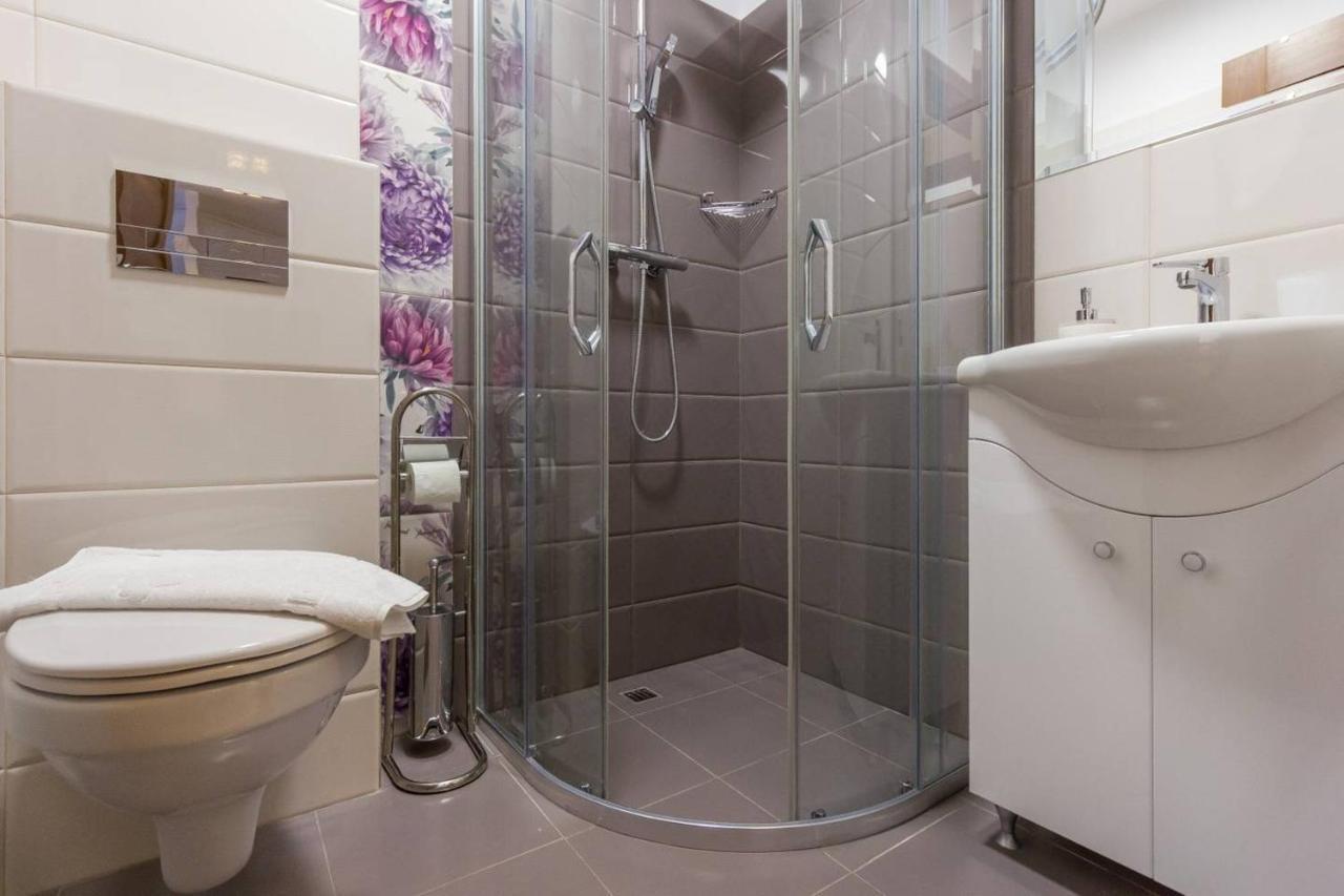 Spacious And Quiet 2 Bedroom Apartment Клуж-Напока Екстер'єр фото